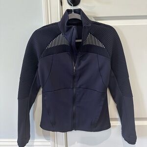 LULULEMON woman’s reflective stripe navy full zip Jacket Size 4